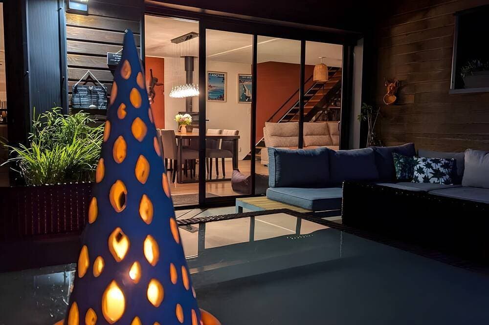 Foto 11 von 30: Gästezimmer „L'Abri des Flots“ mit Pool, gemeinsamer Terrasse und WLAN