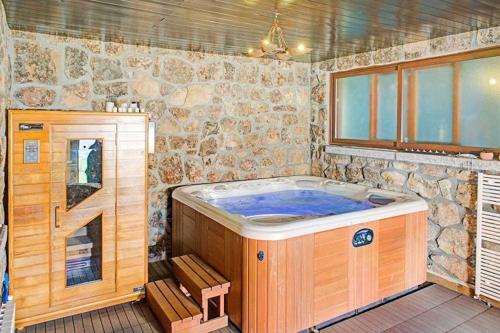 Foto 11 von 30: Wohnung in Galapagar mit Spa und Bergblick
