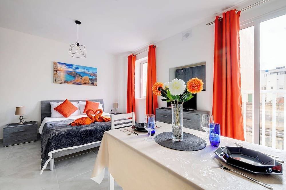 Modern Studio, Central Location 1
