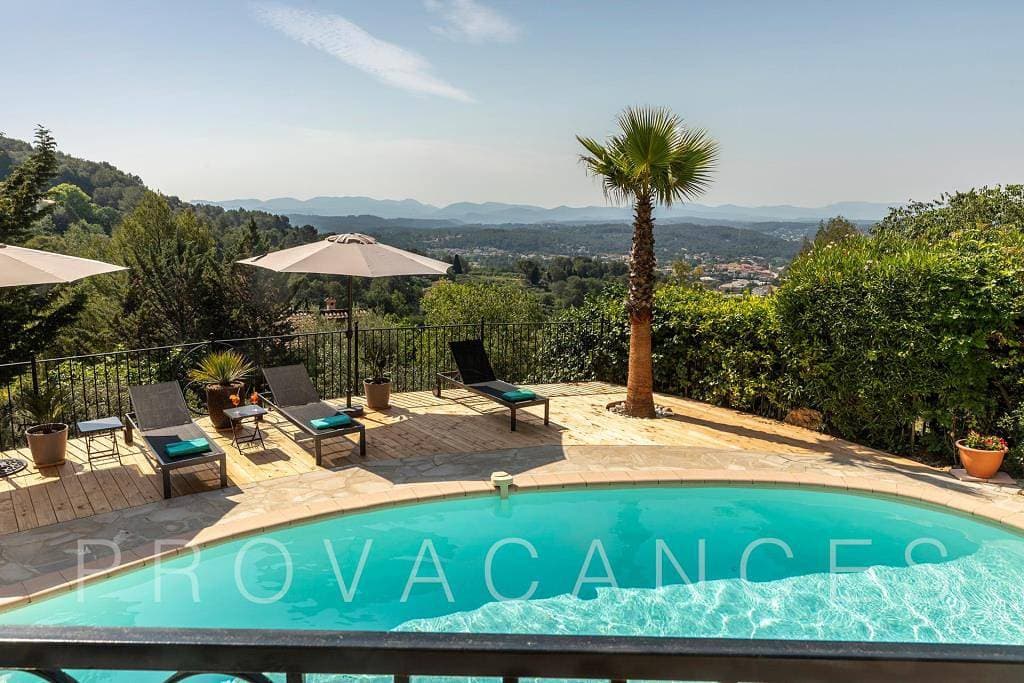 Foto 8 von 60: Schönes Ferienhaus mit Aussicht in Draguignan