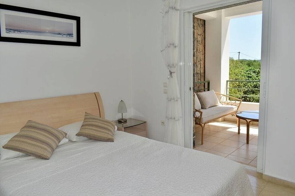 Foto 2 von 30: Abgeschiedene Villa für 6 Personen, privater Pool und Garten, vollklimatisiert, in der Nähe des Dorfes