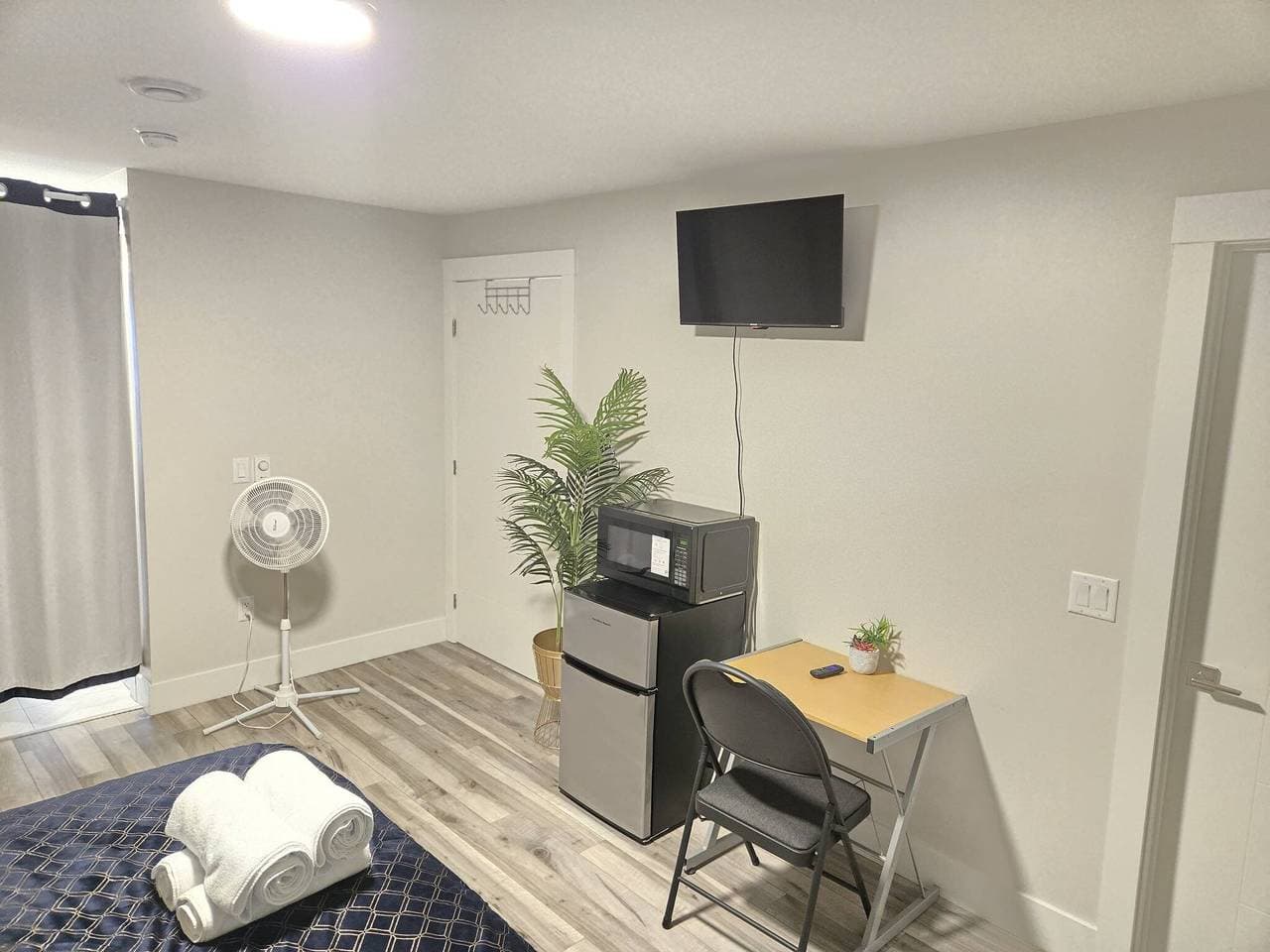 Foto 4 von 15: Gemütliches, neu erbautes Zimmer