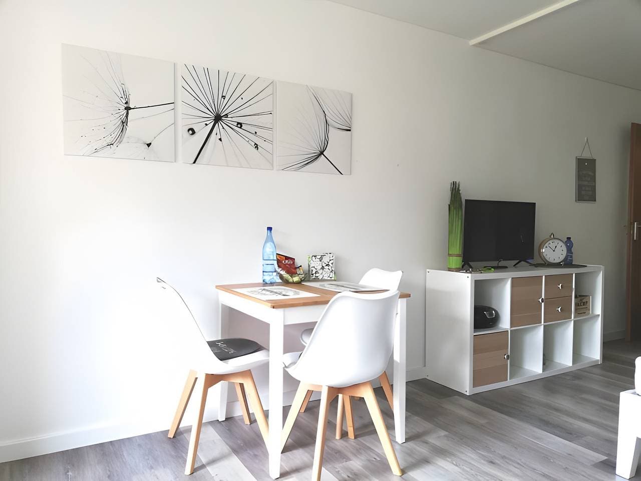 Foto 6 von 16: Ferienwohnung 'Lived-in' mit Bergblick, Balkon und Wi-Fi