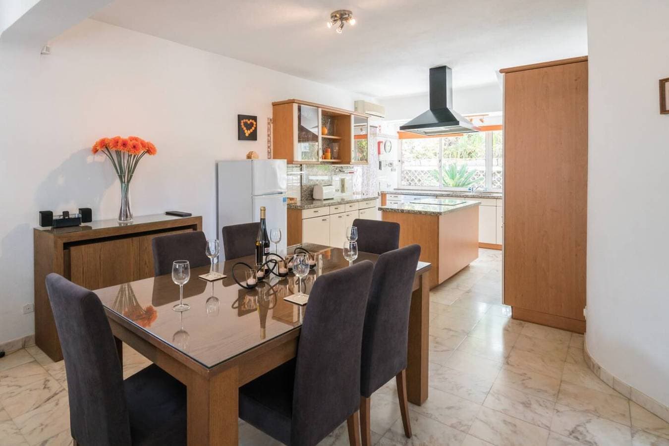 Foto 4 von 21: Casa Laranja Villa mit drei Schlafzimmern