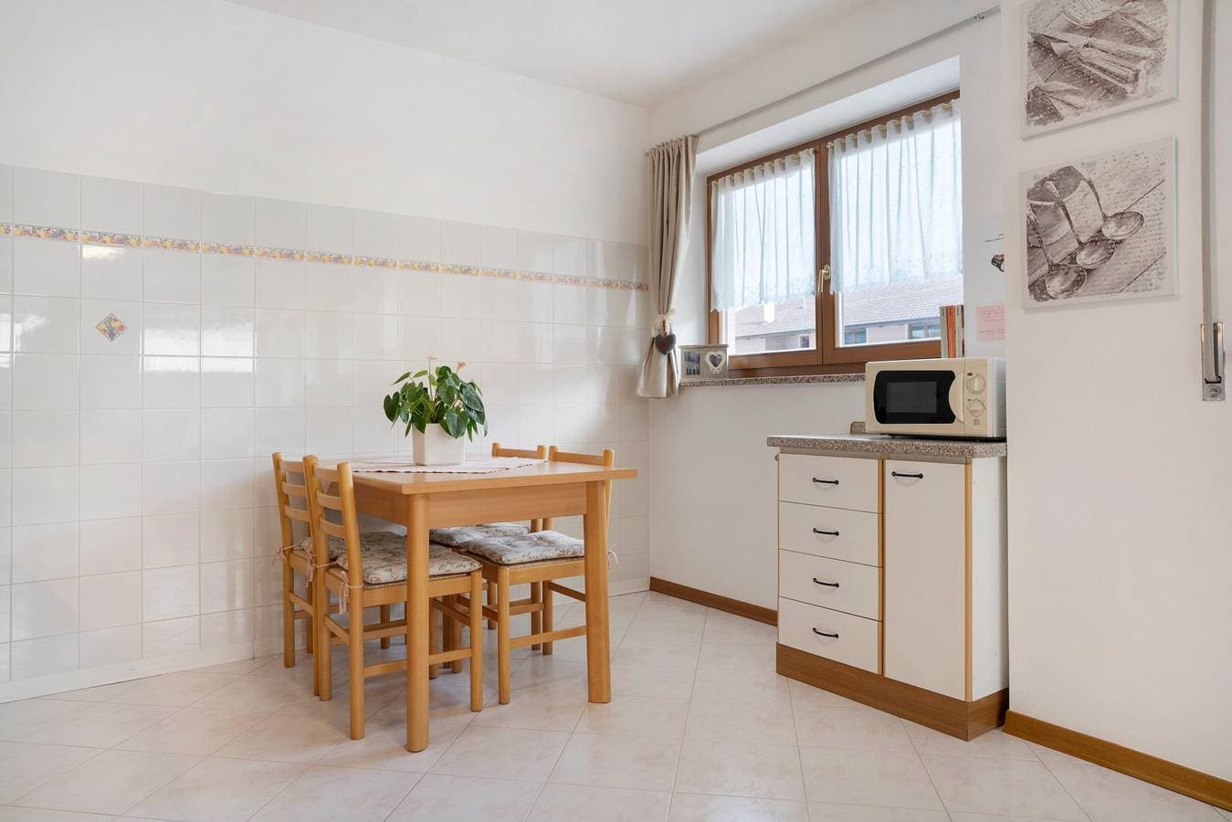 Foto 10 von 26: Ferienwohnung 'Casa Hueller' mit Bergblick, privater Terrasse und WLAN