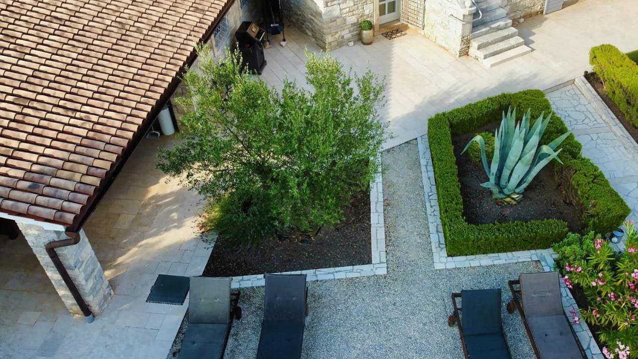 Foto 6 von 34: Five-Bedroom House