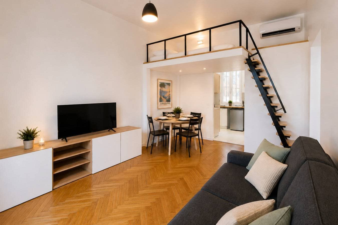 Foto 4 von 12: Ferienwohnung für 4 Personen mit Balkon
