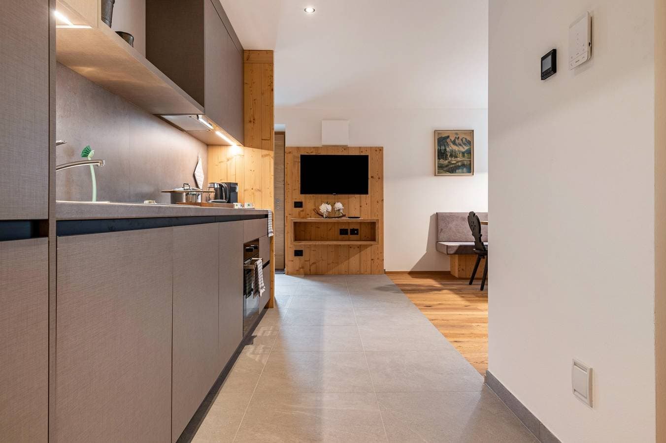 Foto 7 von 34: Ferienwohnung 'Villa Anna Apartment Raschötz' mit Bergblick, Gemeinschaftsgarten und WLAN