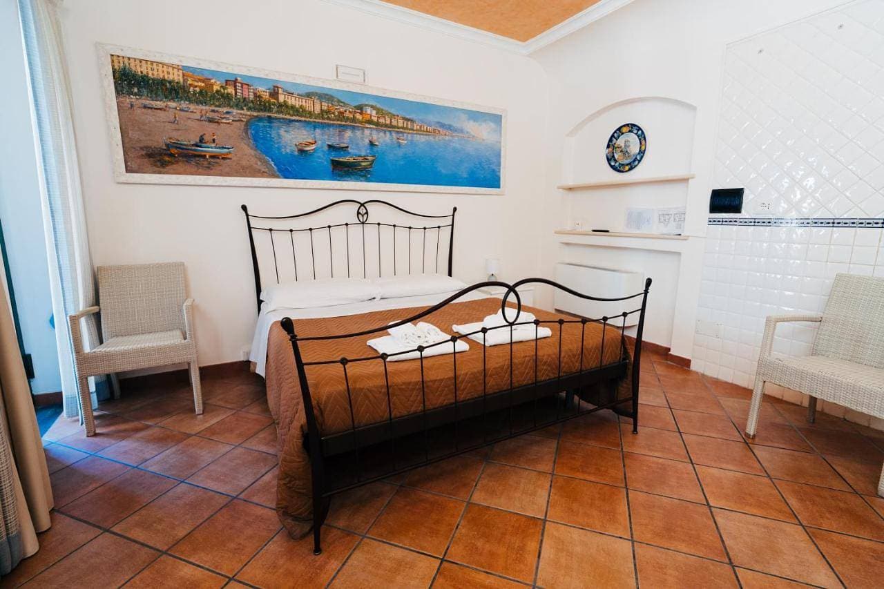 Foto 12 von 13: Double Room with Private Bathroom