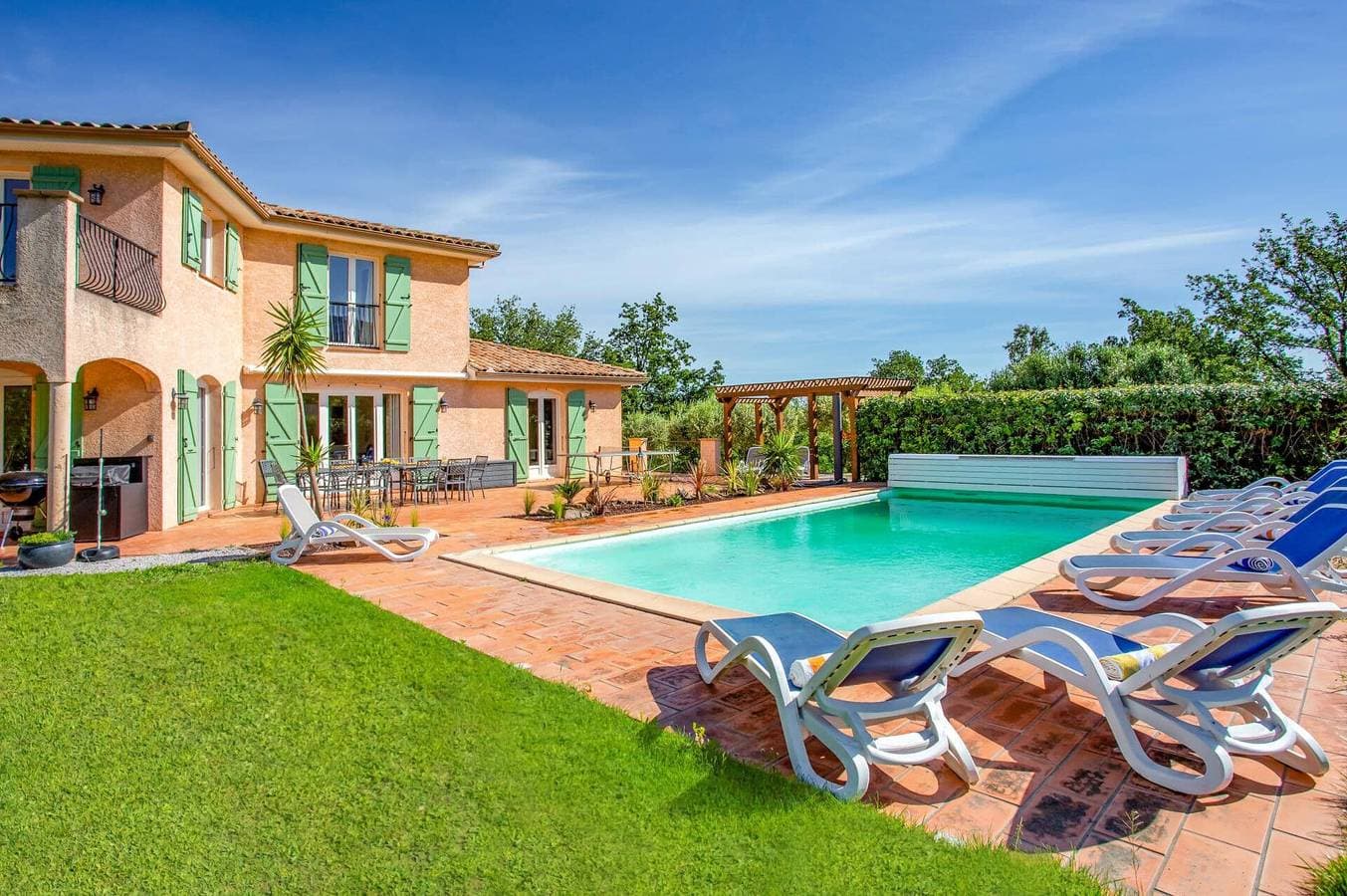 Foto 2 von 36: Villa für 11 Personen mit Garten
