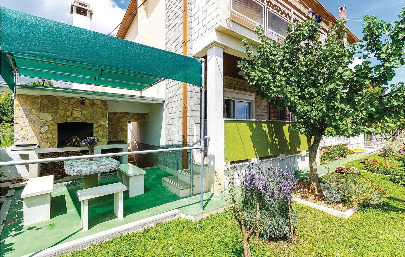 Foto 4 von 26: Gemütliche Ferienwohnung mit Terrasse und Parkplatz, 900 m vom Stadtzentrum von Trogir entfernt