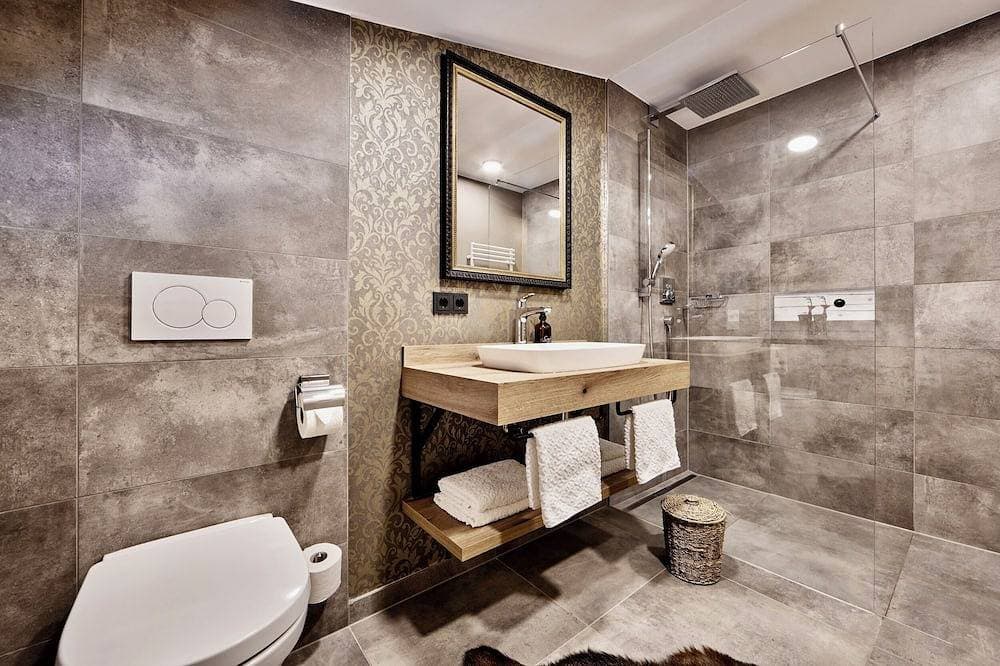 Foto 6 von 30: Neu! Deluxe Apartment Zugspitze mit Pool, Sauna, am Golfplatz und Zugspitzblick
