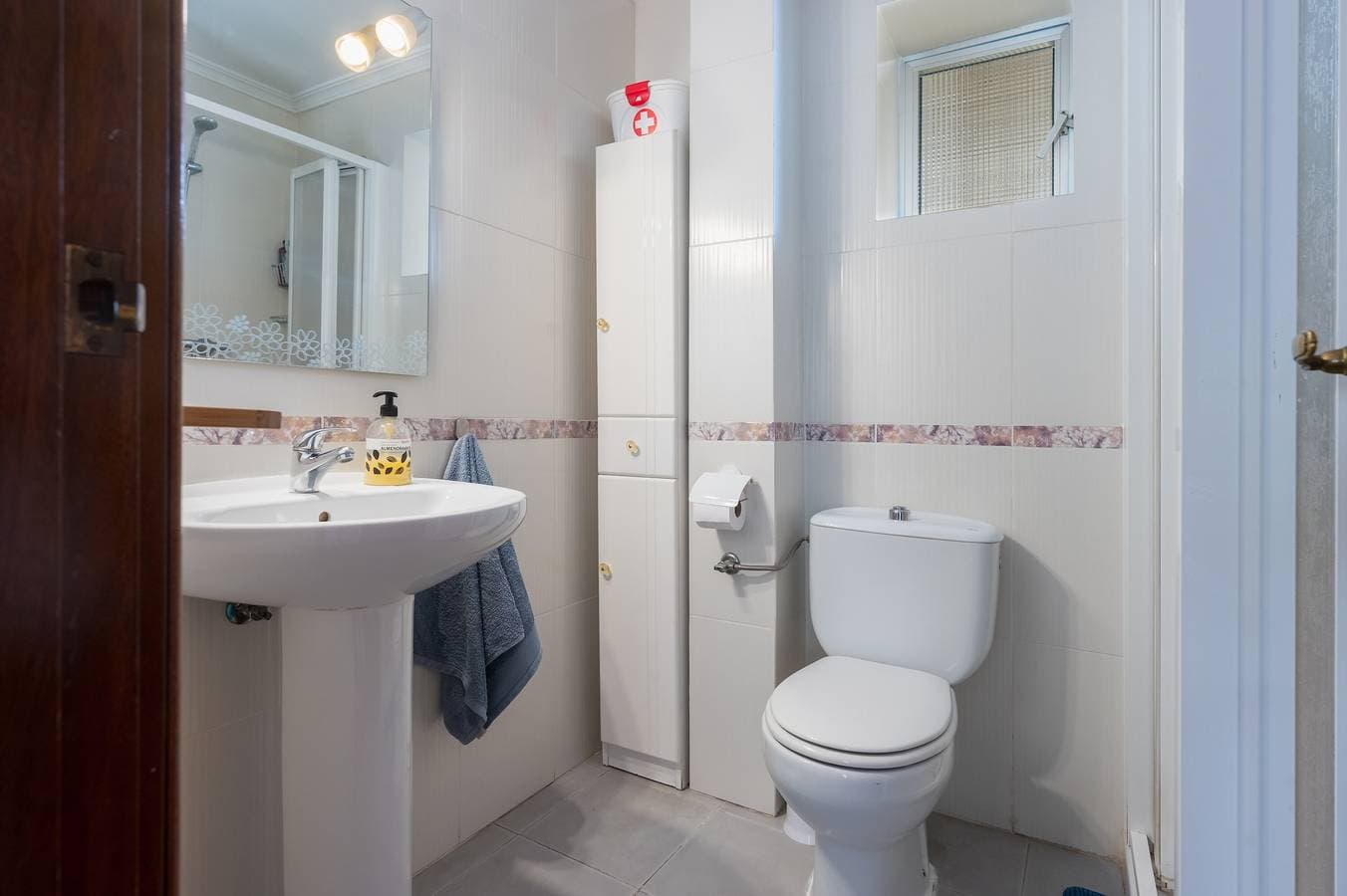 Foto 11 von 20: Ferienwohnung 'Macarena' in Brigth mit Balkon, Wi-Fi und Klimaanlage