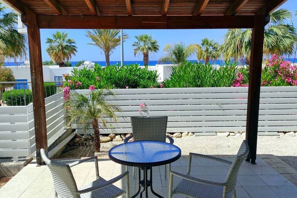 Foto 12 von 13: A charming bungalow with sea views and within 100 meter from the beach!