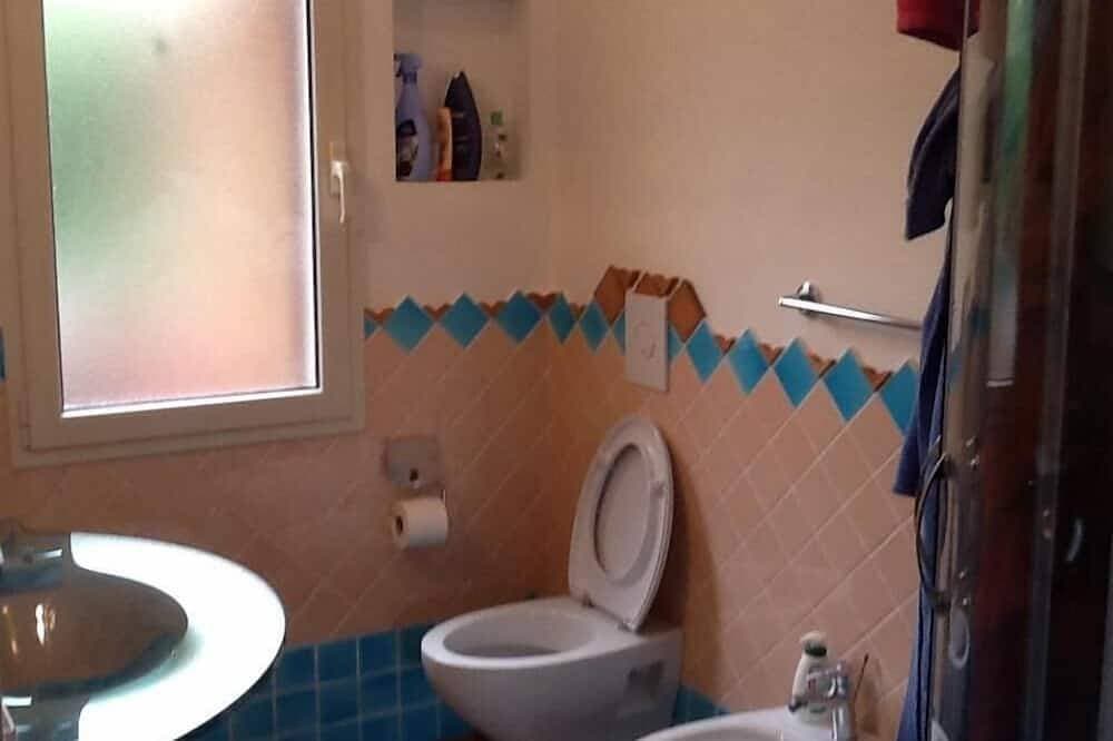 Foto 6 von 20: Comfortable apartment with large veranda overlooking the pool. <br>