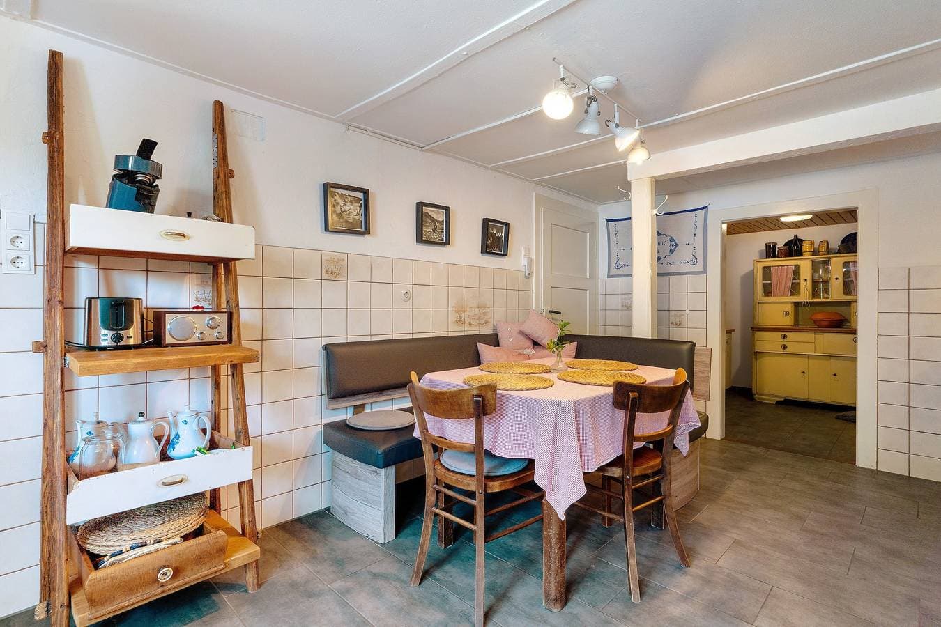 Foto 5 von 33: Ferienhaus 'Ferien Auf Der Fleischdielte' mit privater Terrasse, privatem Garten und Balkon