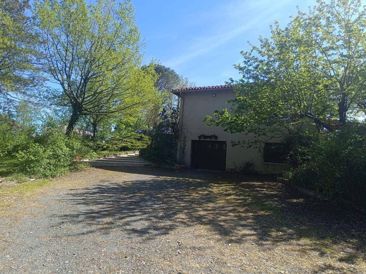 Foto 10 von 86: Three-Bedroom Home