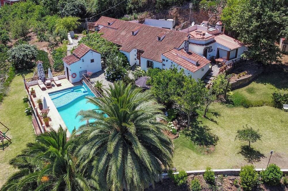 Foto 11 von 22: Ferienhaus mit Gemeinschaftspool in Fontanales