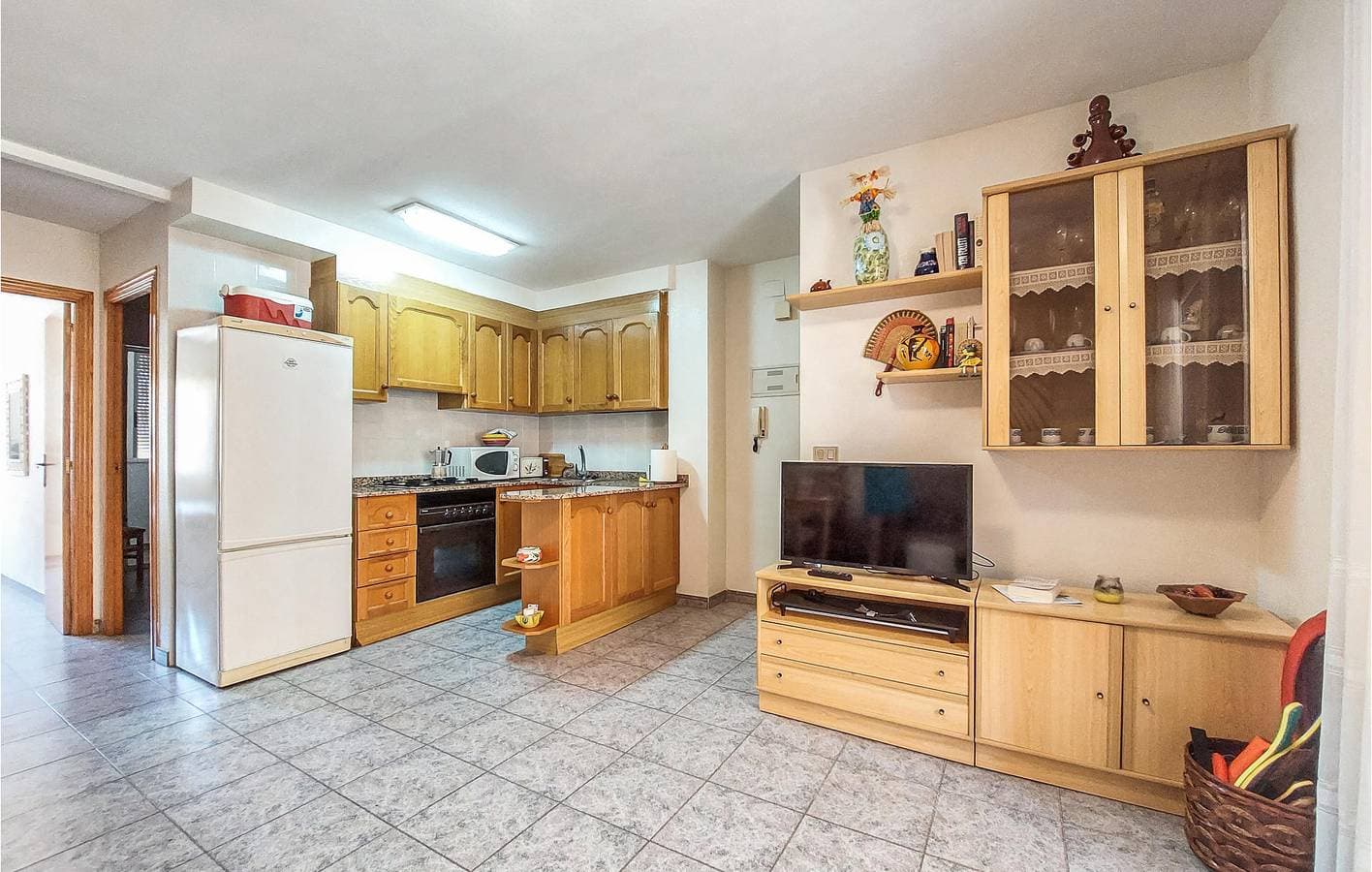 Foto 3 von 16: Moderne 70qm Wohnung: AC, Parkplatz, Terrasse, 100m zur Playa Masbó