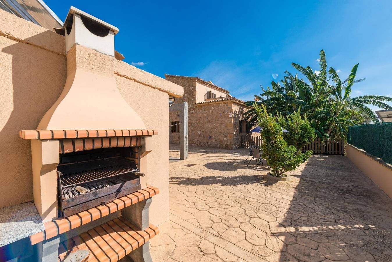 Foto 5 von 37: Solluna - Charmante Villa mit privatem Pool und schönem Blick auf das Dorf Son Servera, nur 3km vom Strand Cala Bona entfernt. WiFi gratis
