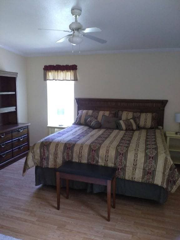 Foto 13 von 34: The Blue Nile! Your Florida Fun is Calling.  Vacation, Leisure or Business