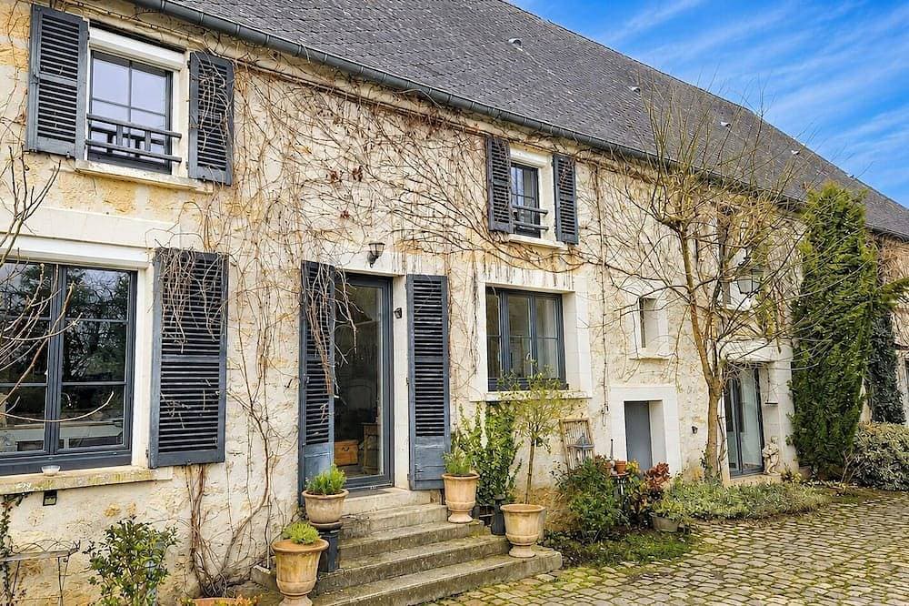 Charming House in Laon• Indoor pool 1