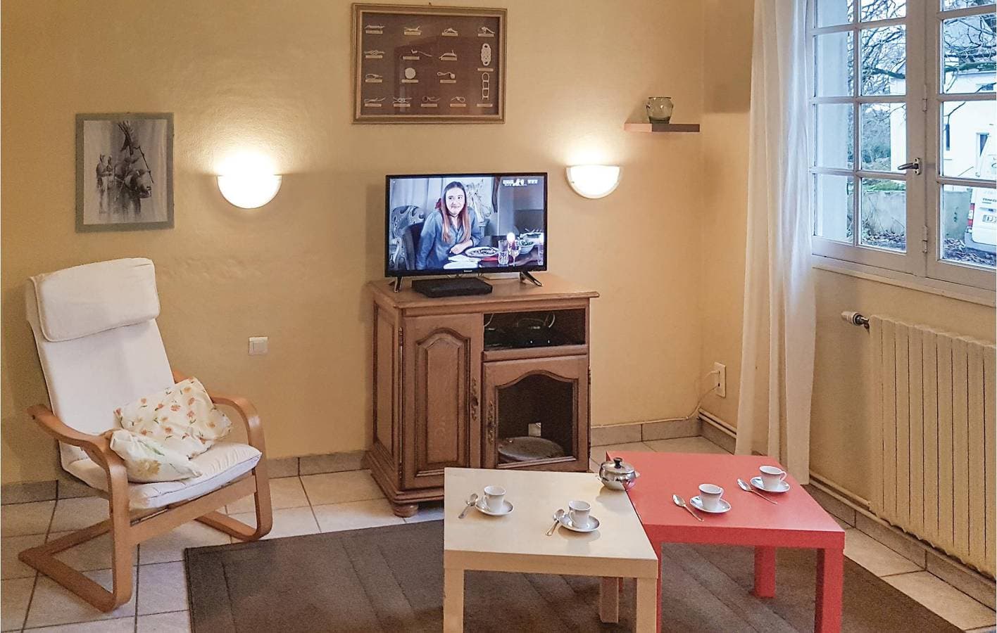 Foto 3 von 22: Gemütliches Locronan Apartment mit Babybett & TV