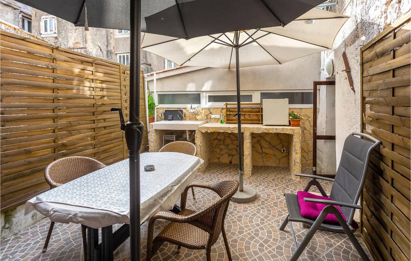 Charmante Wohnung mit Terrasse, in der Nähe der Küste und des Stadtzentrums 1