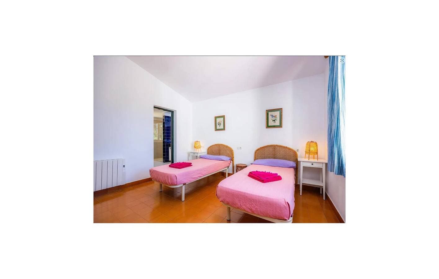 Foto 11 von 21: Gemütliches Strandapartment mit Terrasse & AC 100m von Cala de n'Aladern