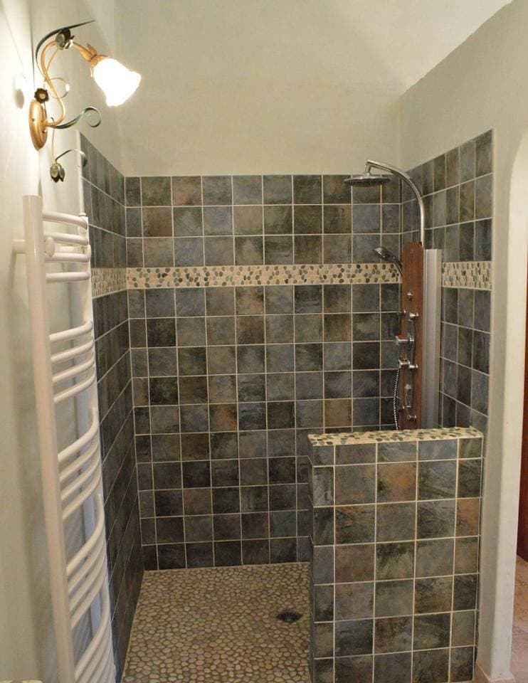 Foto 13 von 18: Double Room with Private Bathroom