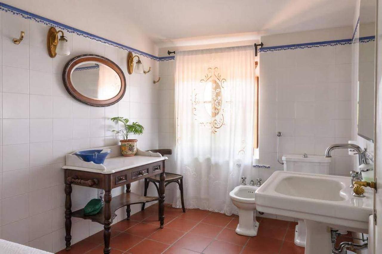 Foto 10 von 30: Quadruple Room with Private Bathroom