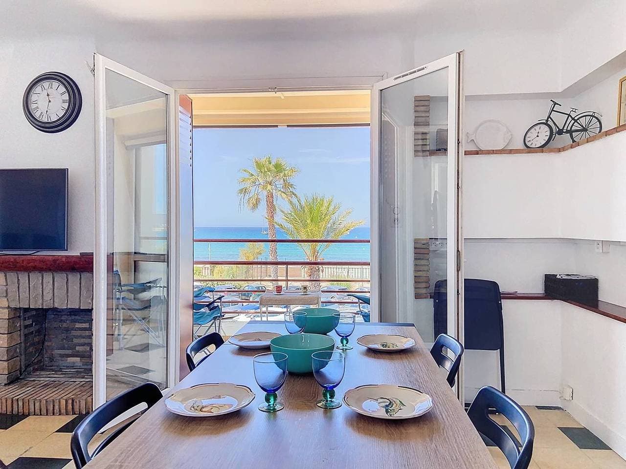 Strandnahes T2-Apartment mit Terrasse, WLAN und privatem Parkplatz 1