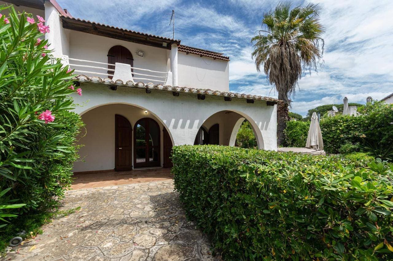 Foto 5 von 5: Villa with Garden View