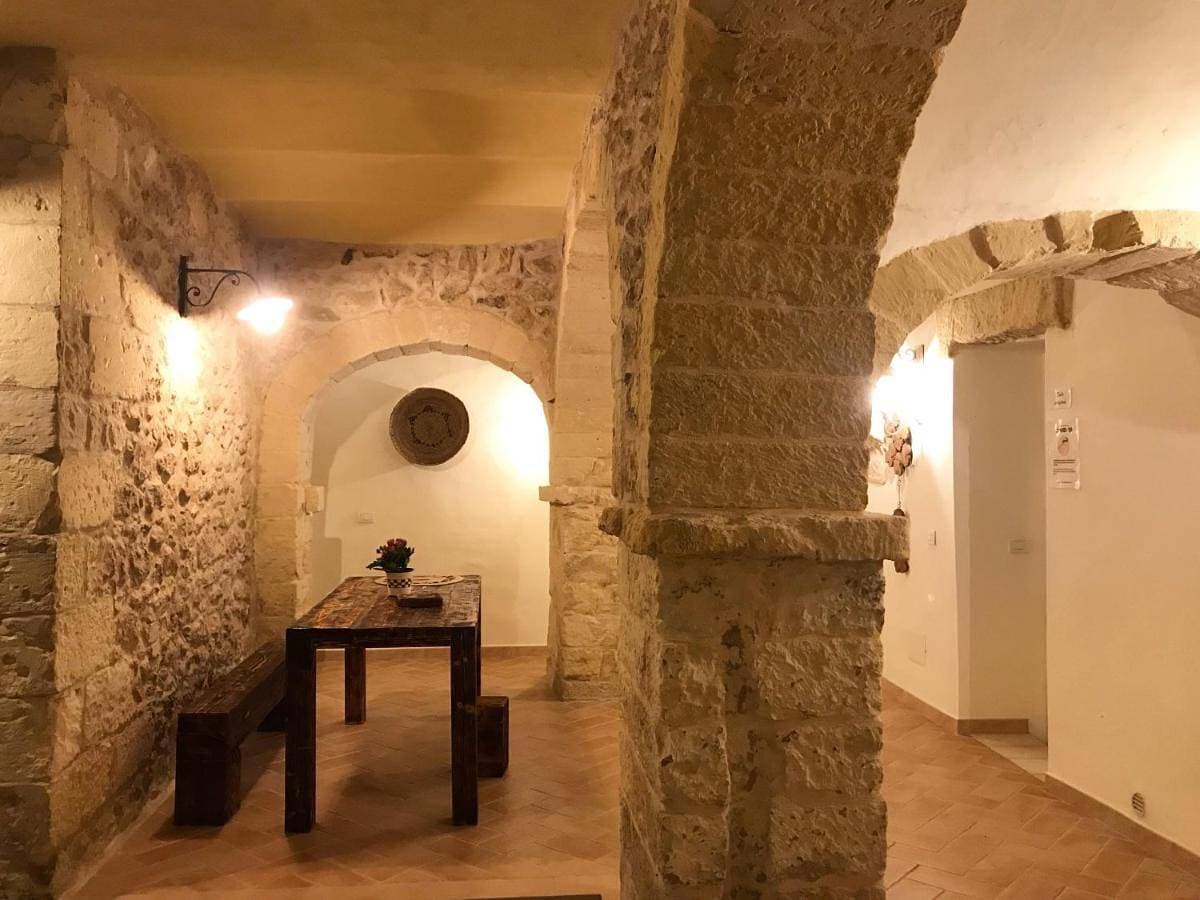 Foto 4 von 12: Suite with Terrace