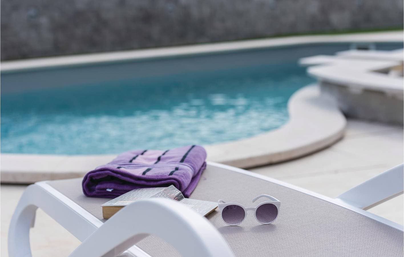 Foto 11 von 53: Gemütliche Ferienwohnung mit Pool, Parkplatz und WLAN, 1,5 km vom Strand von Jert entfernt