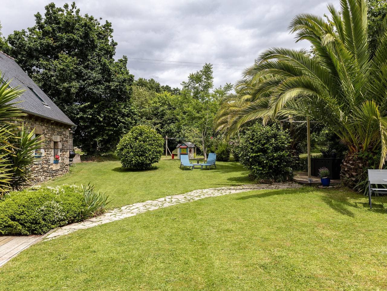 Foto 3 von 45: Gästehaus „Chambre Marine“ mit gemeinsamer Terrasse, Garten und WLAN