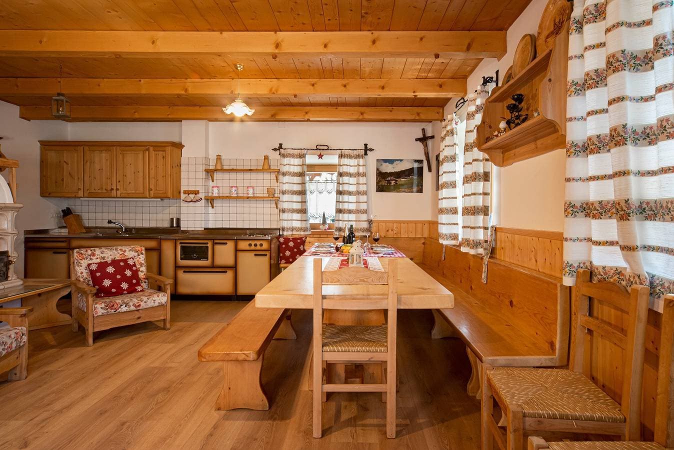 Foto 13 von 42: Chalet „Baita dei Minatori Val dei Mocheni“ mit Bergblick, privater Terrasse & WLAN
