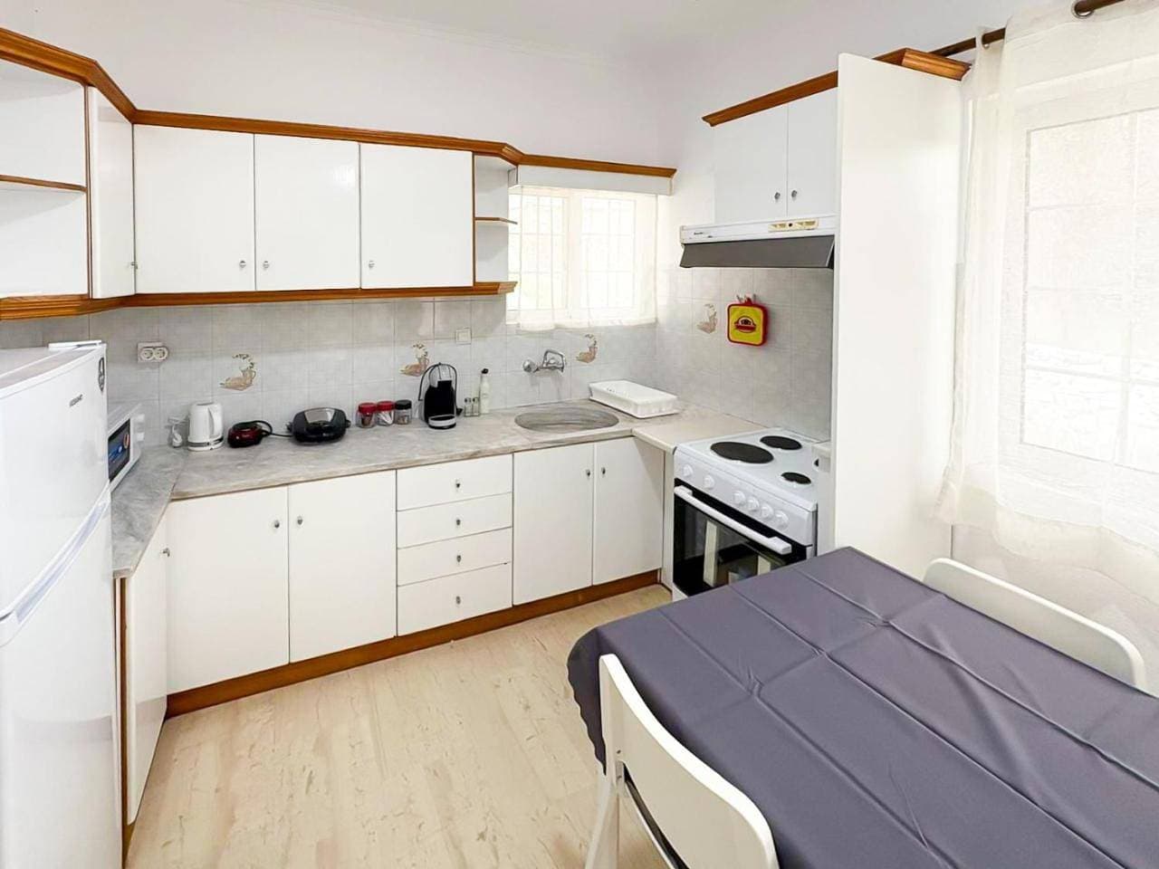 Foto 13 von 21: Two-Bedroom Apartment with Terrace