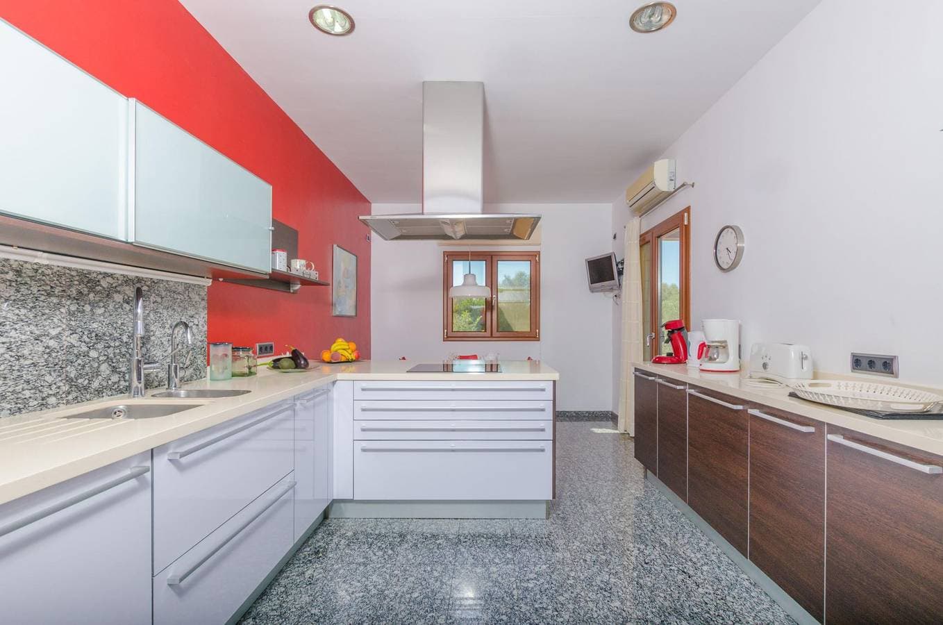 Foto 13 von 58: Can Bou – Villa mit Privatpool am Stadtrand von Ses Salines und nur 4 km vom Strand entfernt. WiFi gratis.