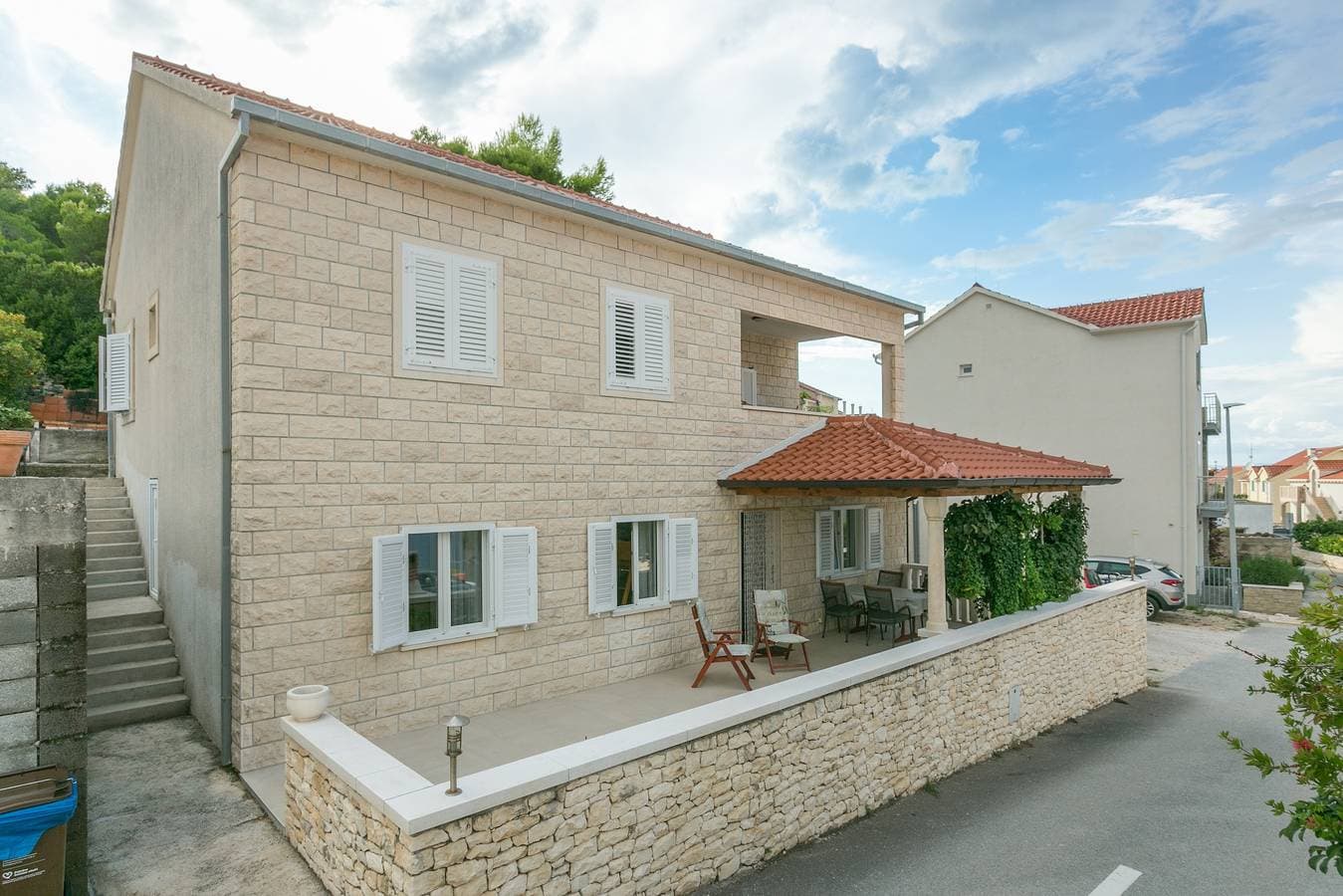Foto 3 von 26: 2-Zimmer-Ferienwohnung mit Terrasse und Meerblick Postira (Brac) -b