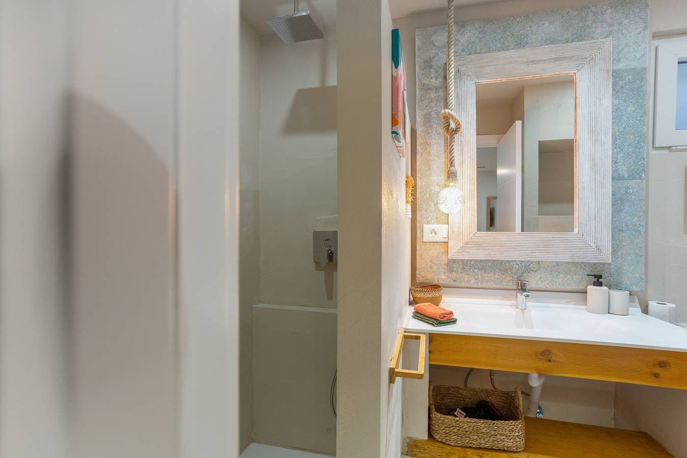 Foto 13 von 33: Ferienhaus 'Oceania B' mit Meerblick, WLAN und Klimaanlage