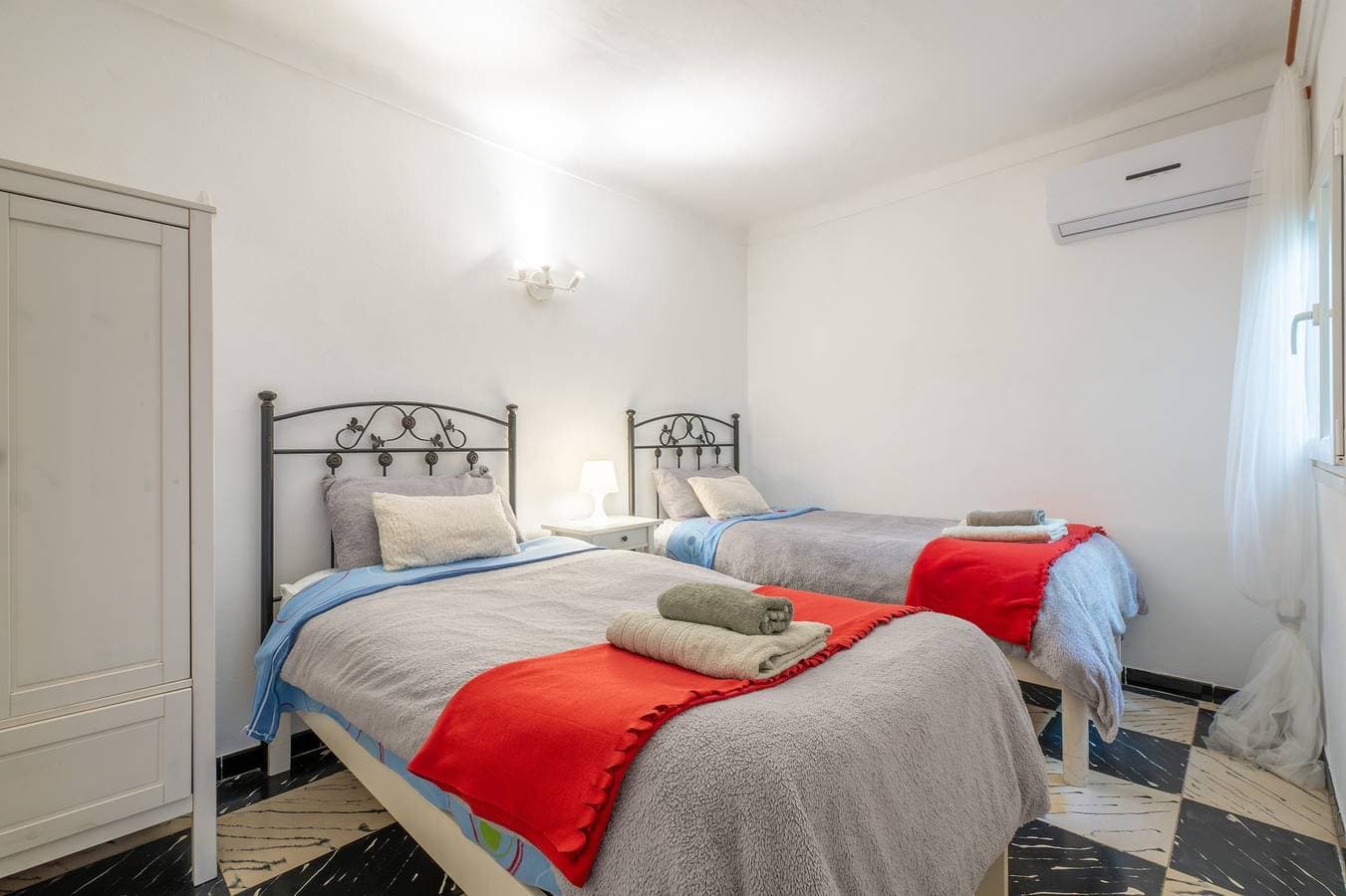 Foto 11 von 28: Ferienwohnung 'Fantastic' mit Privatterrasse, Wi-Fi und Klimaanlage