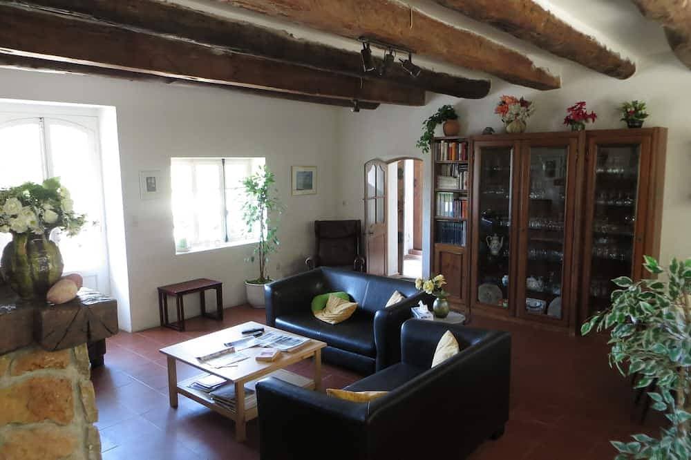 Foto 12 von 30: Großzügiges provencalisches Landhaus mit Pool