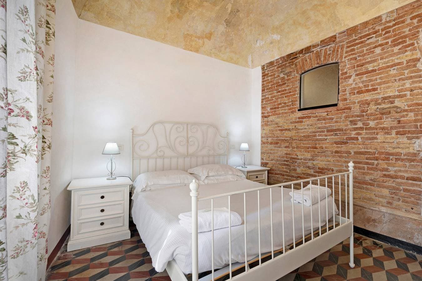 Foto 11 von 18: Haustierfreundliche Ferienwohnung Bilocale Merlino mit Bergblick und WLAN