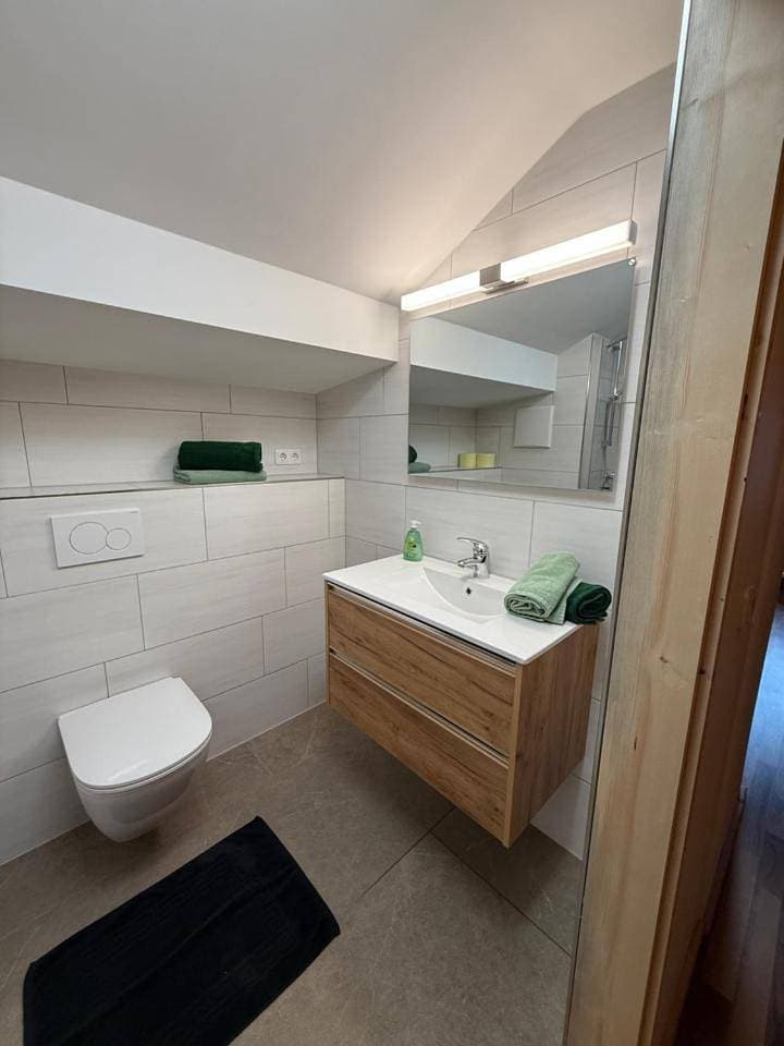 Foto 12 von 15: Triple Room with Shared Bathroom
