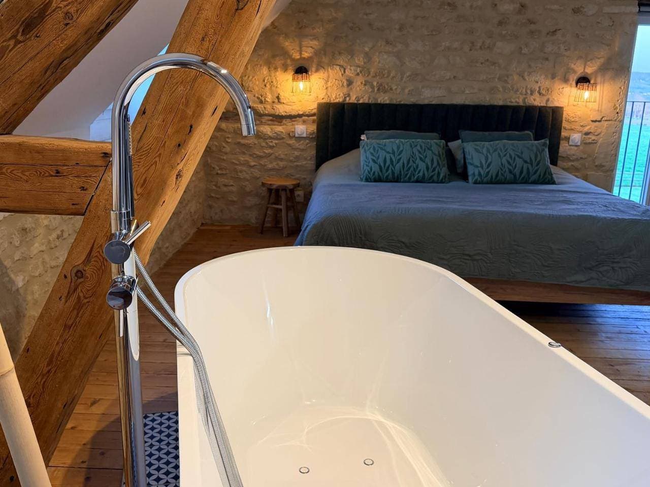 Foto 12 von 17: King Room with Spa Bath