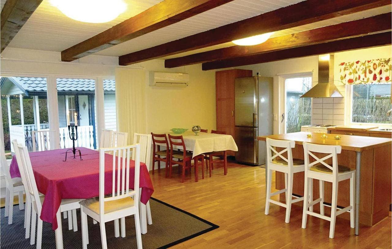 Foto 12 von 15: Three-Bedroom Holiday Home
