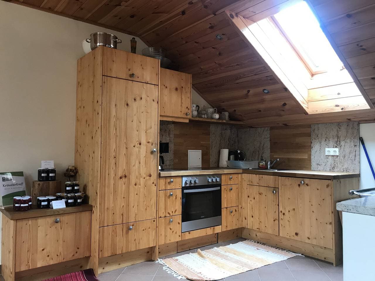 Foto 13 von 20: Ferienwohnung mit privatem Naturschwimmteich - Ferienwohnung mit direktem Zugang zum Garten