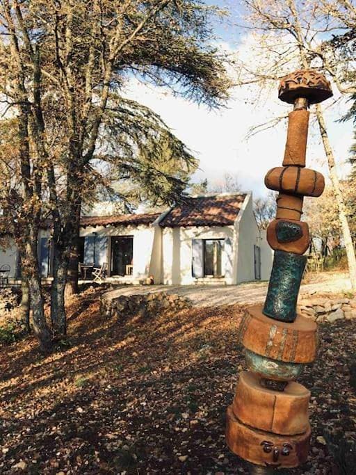 La maison de Mado et sa cabane dans les arbres 1