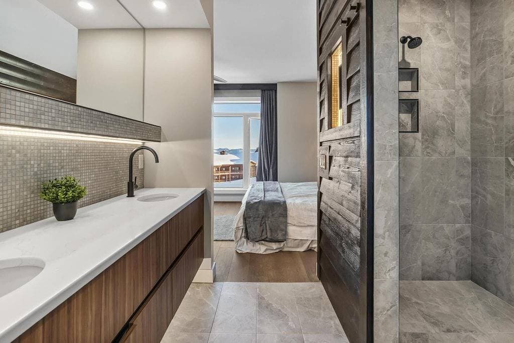 Foto 7 von 40: Chalet Monashee-Brand New High End w/Amazing Views